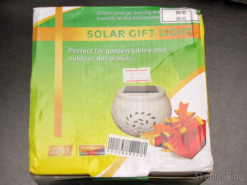 Caixa da Lâmpada Cerâmica Decorativa com Luz Multicolorida, Alimentada com Energia Solar, com Padrão de Folha de Maple, Branca Caixa da Lâmpada Cerâmica Decorativa com Luz Multicolorida, Alimentada com Energia Solar, com Padrão de Folha de Maple, Branca
