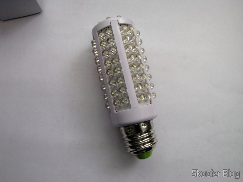 TinyDeal: 3 Lâmpadas com 108 LEDs 600K 5W 360º com conector E27 220V~240V AC (360°5W 6000K White Energy Saving 108-pc LED Lighting Bulb with E27 Screw Cap AC 220V~240V HLB-27961) 5 Lâmpada com 108 LEDs 600K 5W 360º com conector E27 220V~240V AC (360°5W 6000K White Energy Saving 108-pc LED Lighting Bulb with E27 Screw Cap AC 220V~240V HLB-27961)