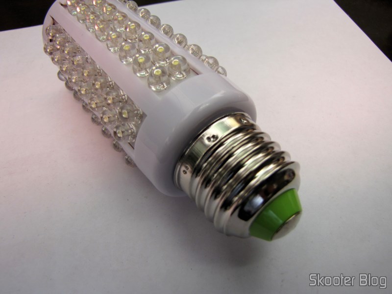 TinyDeal: 3 Lâmpadas com 108 LEDs 600K 5W 360º com conector E27 220V~240V AC (360°5W 6000K White Energy Saving 108-pc LED Lighting Bulb with E27 Screw Cap AC 220V~240V HLB-27961) 8 Lâmpada com 108 LEDs 600K 5W 360º com conector E27 220V~240V AC (360°5W 6000K White Energy Saving 108-pc LED Lighting Bulb with E27 Screw Cap AC 220V~240V HLB-27961)