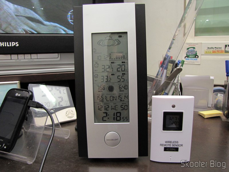 DealExtreme: Estação de Tempo com Barômetro, Sensor Remoto Sem Fio, LCD 5.3″ 9 em 1 TPW399 (2 x AA + 2 x AAA) (TPW399 9-in-1 5.3″ LCD Barometer Weather Station w/ Wireless Remote Sensor (2 x AA + 2 x AAA)) 9 Estação de Tempo com Barômetro, Sensor Remoto Sem Fio, LCD 5.3" 9 em 1 TPW399 (2 x AA + 2 x AAA) (TPW399 9-in-1 5.3" LCD Barometer Weather Station w/ Wireless Remote Sensor (2 x AA + 2 x AAA)): veio com defeito