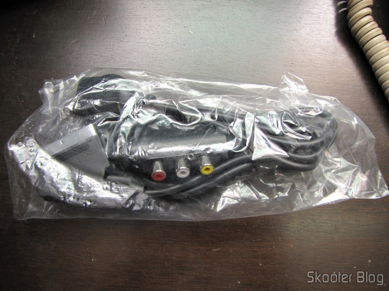 Play-Asia: Cabo SCART RGB para Playstation 1/2 com Áudio e Saída para Guncon (RGB Cable with Audio and Guncon output) 6 Cabo SCART RGB para Playstation 1/2 com Áudio e Saída para Guncon (RGB Cable with Audio and Guncon output) em sua embalagem