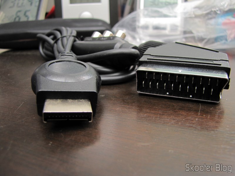 Play-Asia: Cabo SCART RGB para Playstation 1/2 com Áudio e Saída para Guncon (RGB Cable with Audio and Guncon output) 8 Cabo SCART RGB para Playstation 1/2 com Áudio e Saída para Guncon (RGB Cable with Audio and Guncon output)