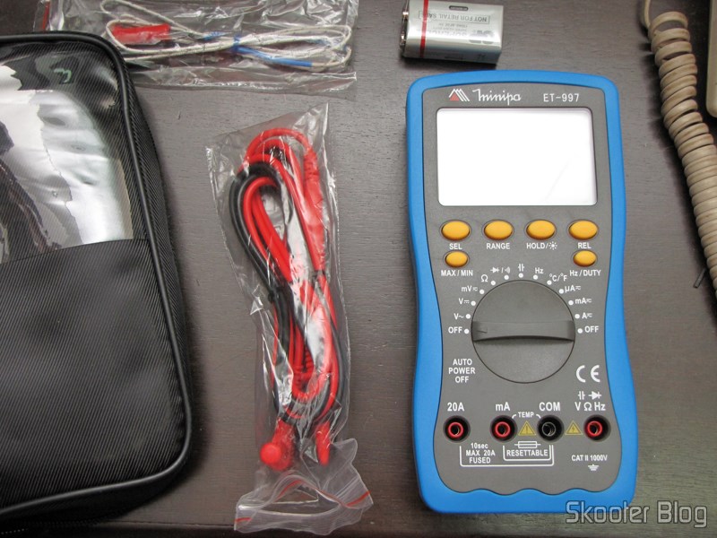 DealExtreme (DX): Multímetro Digital Minipa ET-997 com LCD de 3.0" (Tensão + Corrente + Resistência + Temperatura / 1*6F22) (ET-997 3.0" LCD Handheld Digital Multimeter (Voltage + Current + Resistance + Temperature / 1*6F22)) 16 Multímetro Digital Minipa ET-997 com LCD de 3.0" (Tensão + Corrente + Resistência + Temperatura / 1*6F22) (ET-997 3.0" LCD Handheld Digital Multimeter (Voltage + Current + Resistance + Temperature / 1*6F22)) e seus acessórios