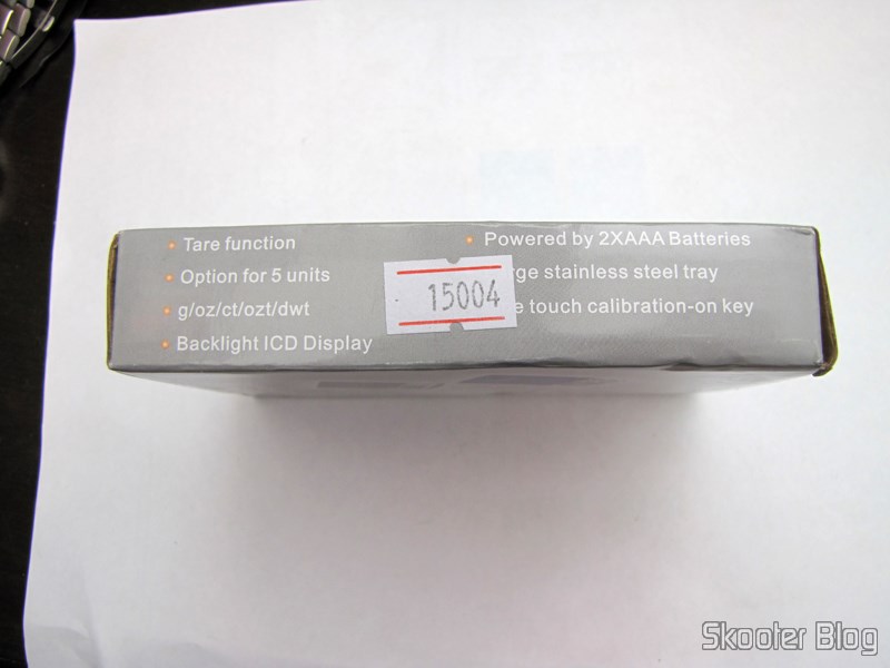 DealExtreme (DX): Balança de Precisão Digital de Bolso (Máximo 300g / Resolução 0.01g) (Precision Digital Pocket Scale (300g Max / 0.01g Resolution)) 6 Balança de Precisão Digital de Bolso (Máximo 300g / Resolução 0.01g) (Precision Digital Pocket Scale (300g Max / 0.01g Resolution)) em sua embalagem