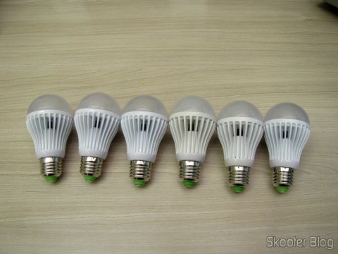 As 6 Lâmpadas LED 9W Luz Branca 7000K 1100 lumens E27 COB LED (110~220V) (E27 9W 1100lm 7000K White Light COB 1-LED Bulb – White (110~220V))