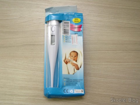 Termômetro Corporal Digital (32~42º C) (Body Temperature Thermometer (32~42′C)) em sua embalagem