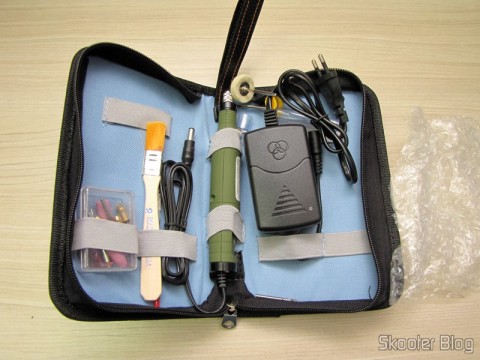 Mini Furadeira / Amolador Elétrico WLXY WL-800 (WLXY WL-800 Electric Drill / Grinder Set) em sua bolsa/estojo
