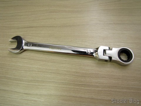 DealExtreme (DX): Chaves Combinadas (Chaves de Boca) com Catraca Articulada Aço Cromo-Vanádio REWIN 9mm, 13mm, 14mm, e 15mm 13 Chave Combinada (Chave de Boca) com Catraca Articulada Aço Cromo-Vanádio 13mm REWIN (REWIN RJ-313 Chrome-Vanadium Steel 2-in-1 13mm Open End + Double Box End Combination Wrench)
