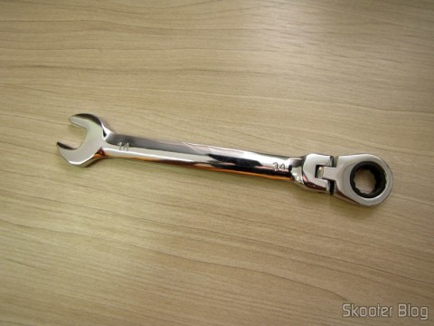 DealExtreme (DX): Chaves Combinadas (Chaves de Boca) com Catraca Articulada Aço Cromo-Vanádio REWIN 9mm, 13mm, 14mm, e 15mm 19 Chave Combinada (Chave de Boca) com Catraca Articulada Aço Cromo-Vanádio 14mm REWIN (REWIN RJ-314 Chrome-Vanadium Steel 2-in-1 14mm Open End + Double Box End Combination Wrench)