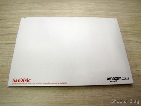 Cartão de Memória Sandisk Extreme 32GB SDHC Classe 10 UHS-1 45MB/s SDSDX-032G-AFFP (SanDisk Extreme 32 GB SDHC Class 10 UHS-1 Flash Memory Card 45MB/s SDSDX-032G-AFFP) em sua embalagem