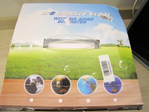 Globo Flutuante Maglev UFO Cheerlink 106mm c/ Gerador de Ânions (CHEERLINK 106mm UFO Maglev Floating Globe w/ Anion Generator – Blue + Black (US Plug / AC 100~240V)), em sua embalagem