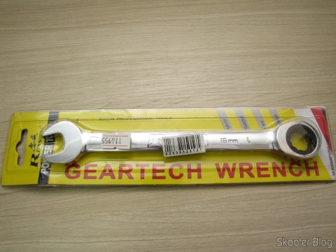DealExtreme (DX): Chave Combinada (Chave de Boca) com Catraca Aço Cromo-Vanádio 16mm REWIN (Chrome Vanadium Steel Ratchet Combination Spanner Wrench (16mm)) 8 Chave Combinada (Chave de Boca) com Catraca Aço Cromo-Vanádio 16mm REWIN (Chrome Vanadium Steel Ratchet Combination Spanner Wrench (16mm)), em sua embalagem