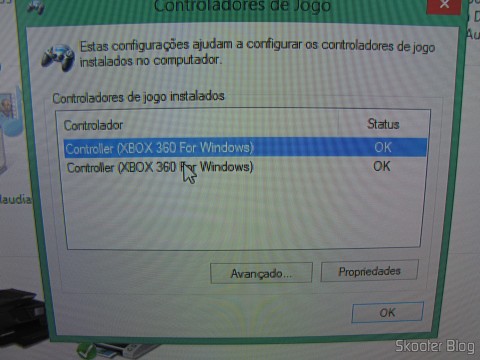 Controlador sem Fio de XBox 360 para Windows com Receptor Novo e Lacrado (Brand New & Factory Sealed Xbox 360 Wireless Controller For Windows Black) ao lado do receptor USB e do Controle de Jogos com Receptor USB para PC/XBox 360 Sem Fio 2.4GHz Microsoft Original (Genuine Microsoft 2.4GHz Wireless Game Controller with PC USB Receiver for PC/Xbox 360 (Retail Pack))