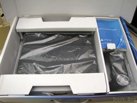 Abrindo a Embalagem do Console Playstation 4 (PS4)