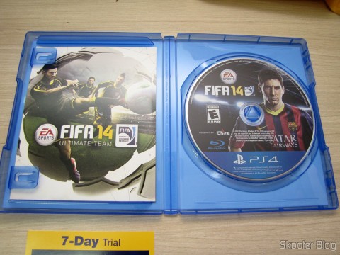 Manual e Mídia Blu-ray do Fifa 14 (PS4) (US)