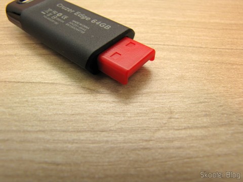 SanDisk Cruzer Edge 64 GB USB Flash Drive