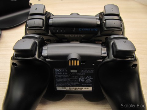 Official Dualshock 3 Charging Station (PS3) (SONY) com os Dualshock 3 conectados