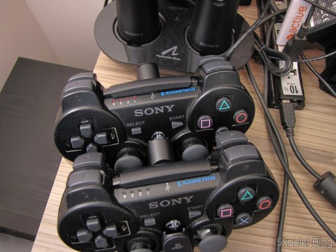 Official Dualshock 3 Charging Station (PS3) (SONY) em funcionamento