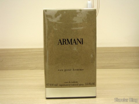 Armani de Giorgio Armani EDT de 100ml, em sua embalagem