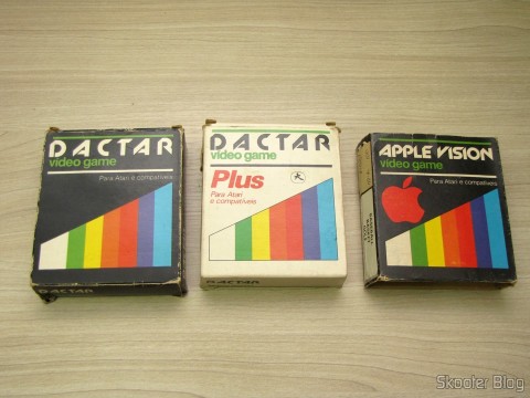Cartuchos de 4 Jogos Dactar e Apple Vision