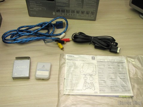 Manuais, Memory Card, Cabo A/V e Cabo A/V com S-Video do Playstation One
