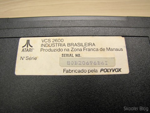 Etiqueta da Polyvox com o número de série do Atari 2600