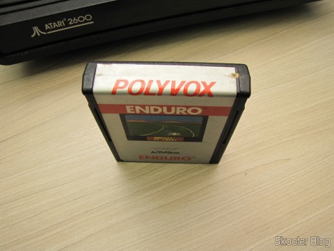 Cartucho Enduro que acompanha o Atari 2600