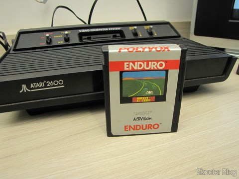 Cartucho Enduro que acompanha o Atari 2600