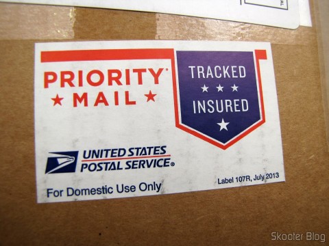 Pacote com o Sega Genesis via USPS Priority