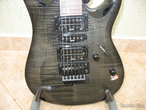 Guitarra Cort X-11: ponte e captadores