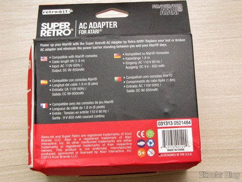 Fonte de Alimentação para Atari 2600 da Retro-bit, em sua embalagem