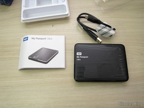 DealExtreme (DX): Disco Rígido (HD) Externo Western Digital (WD) My Passport Ultra 1TB Portátil Externo USB 3.0 12 Disco Rígido (HD) Externo Western Digital (WD) My Passport Ultra 1TB Portátil Externo USB 3.0, com manual e cabo USB 3.0