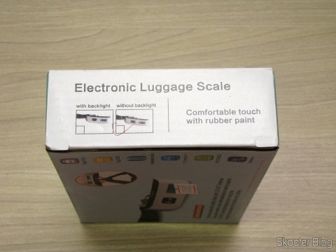 Balança Digital de Bagagem com LCD 1.4″ 50Kg/50g (1.4″ LCD Digital Luggage Scale – 50kg/50g (1 x CR2032)), em sua embalagem