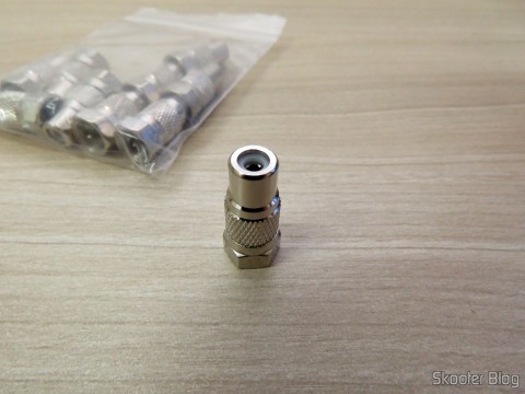 Um dos 10 Adaptadores F Macho para RCA Fêmea
