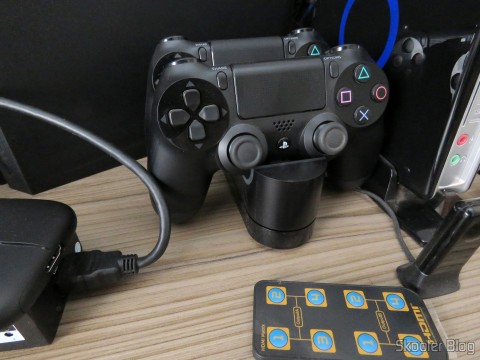 Official Sony PS4 Dualshock 4 Charging Station Dock charger NEW U.S. Plug em funcionamento