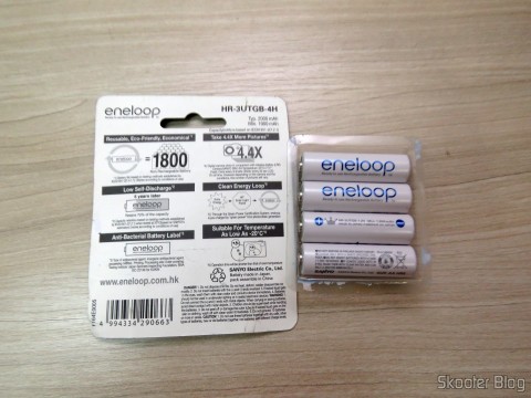 Cartela com 4 Pilhas Recarregáveis AA NiMH 1.2V 1900mAh Sanyo Eneloop Genuínas