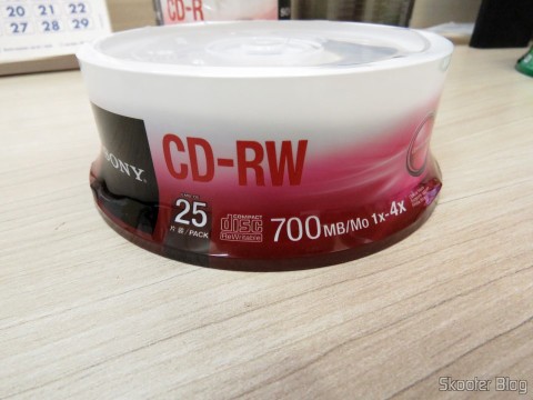 Embalagem com 25 CD-RW Sony