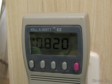 Mini Geladeira Portátil 12V ou 110V com 4 Litros de Capacidade, Função Esquenta e Resfria - Multilaser 20 Usando o Kill A Watt EZ Electricity Usage Monitor para testar o consumo da Mini Geladeira Portátil 12V ou 110V com 4 Litros de Capacidade, Função Esquenta e Resfria - Multilaser