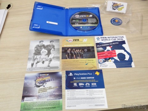 Fifa 16 (PS4): folhetos e blu-ray