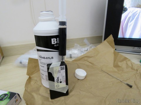 Colocando tinta e tirando o ar do cartucho HP 950XL