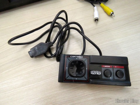 Controle tipo Master que acompanha o Master System II