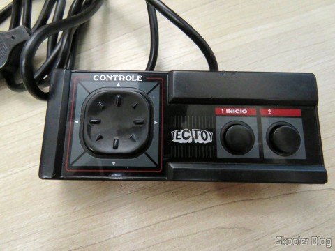 Controle tipo Master que acompanha o Master System II