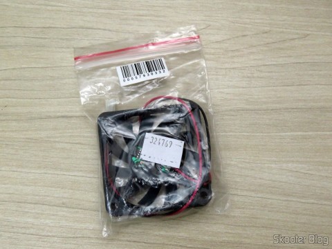 Jtron DC 5V / 0.15A Cooling Fan - Black, em sua embalagem