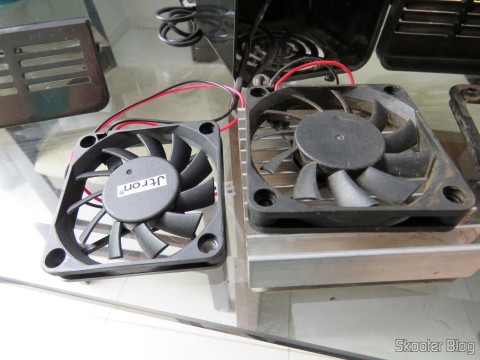Fazendo a troca de ventiladores na Mini Geladeira USB