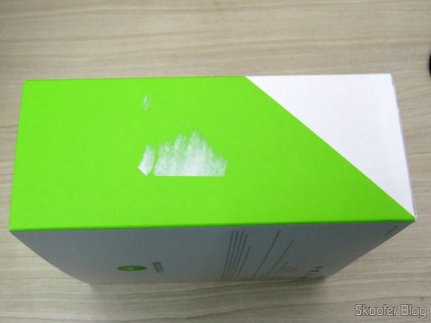 Motorola Moto X Play de 32GB em sua embalagem