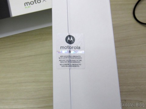 Lacre na caixa do Motorola Moto X Play de 32GB