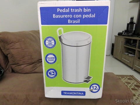 Lixeira de Inox com Pedal e Balde Removível 12 Litros Tramontina, em sua embalagem