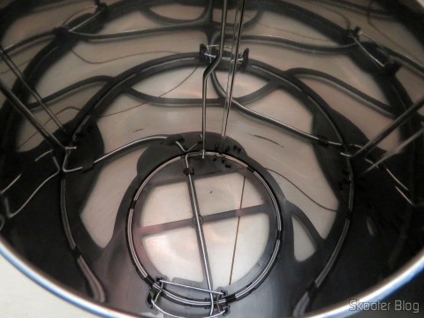 Lixeira de Inox com Pedal e Balde Removível 12 Litros Tramontina por dentro