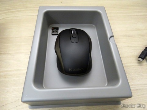 Mouse Logitech MX Anywhere 2, em sua embalagem