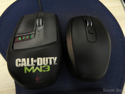 Mouse Logitech MX Anywhere 2 ao lado do Mouse Logitech G9X